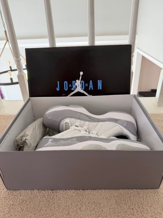 NEW IN BOX 2023 AIR JORDAN 11 RETRO LOW CEMENT GREY main image 4